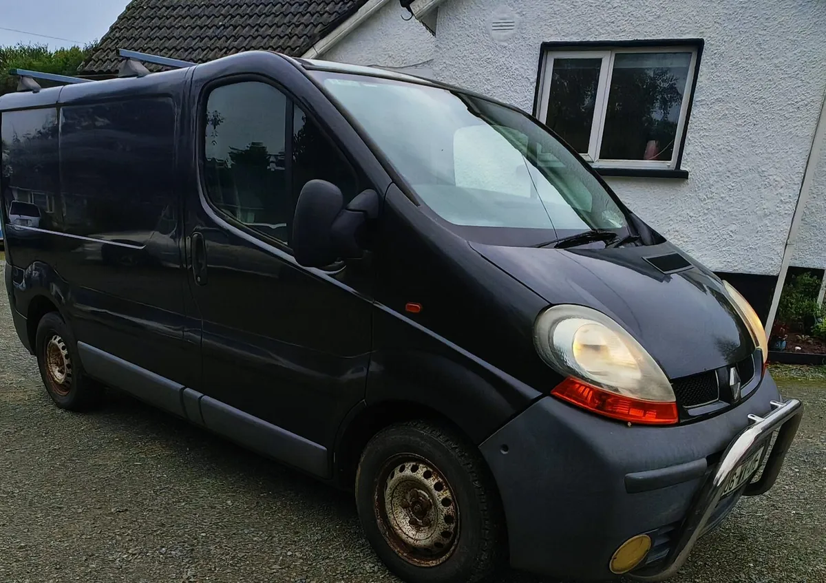 Renault Trafic van - Image 4