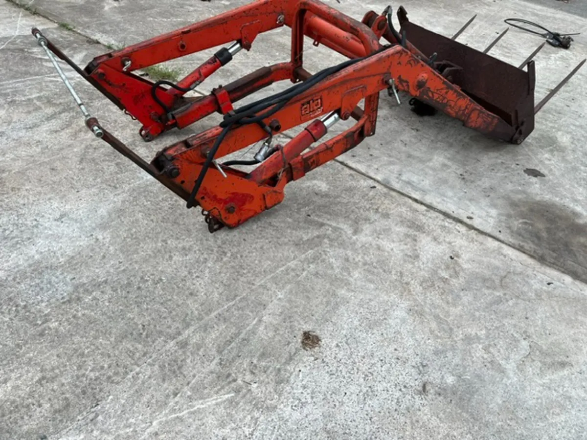 Quicke Power Loader - Image 4
