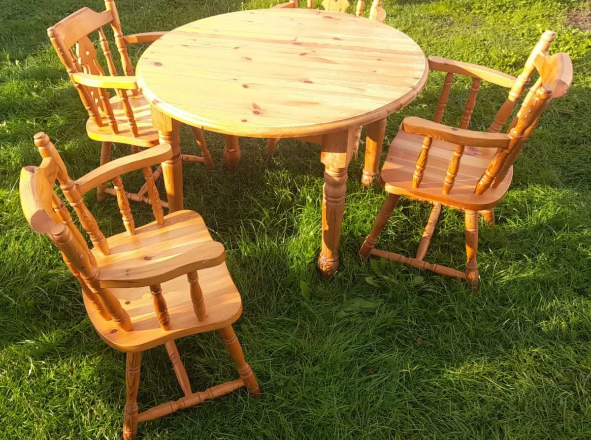 Table and 4 chairs - Image 4