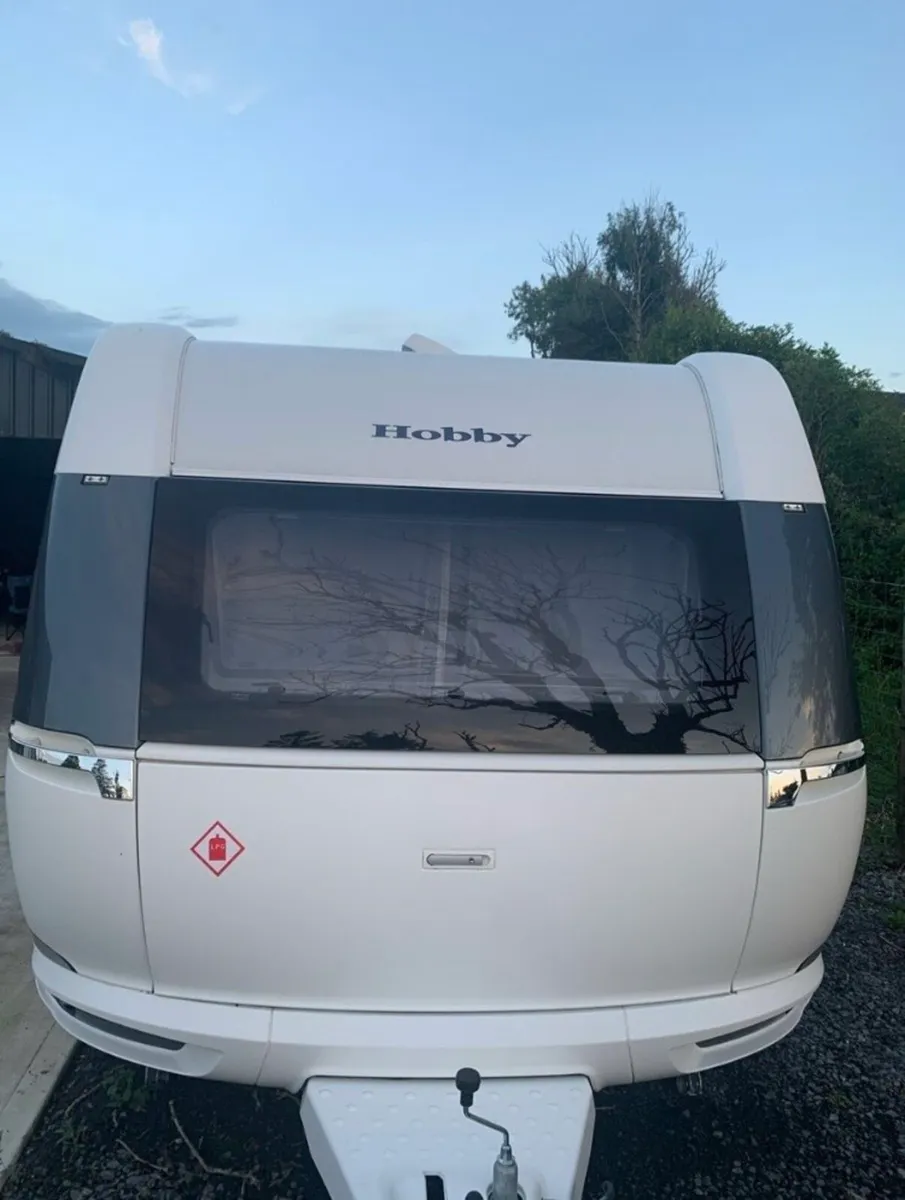 2024 Hobby Prestige 720 KWFU Caravan - Image 2