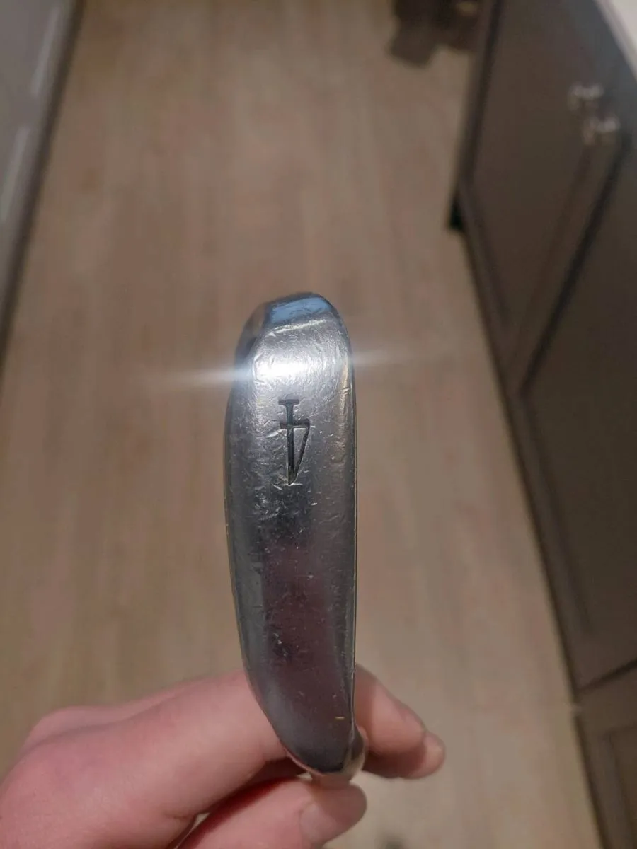 Mizuno mx23 4 iron - Image 1