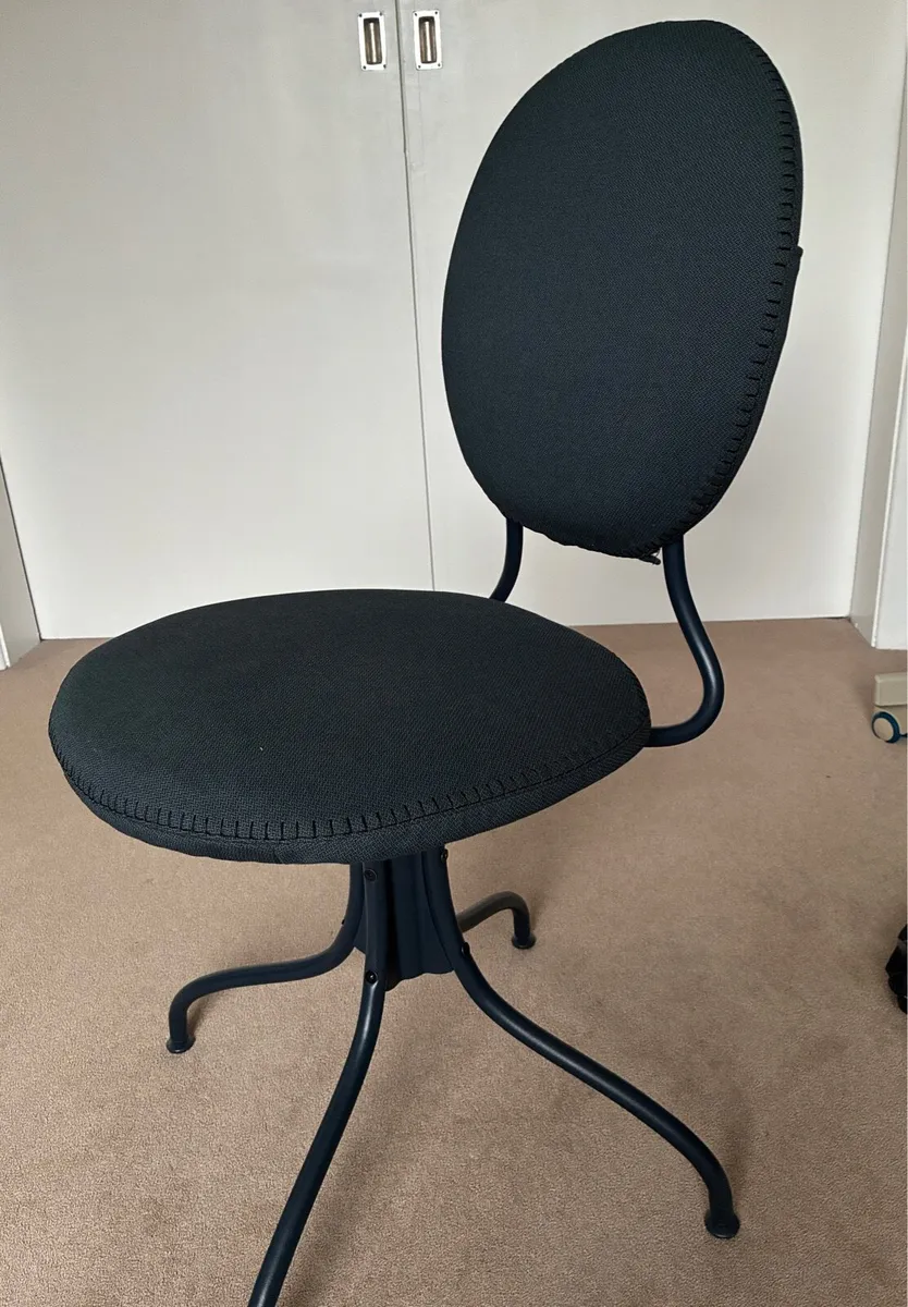 Office swivel chair - Image 1