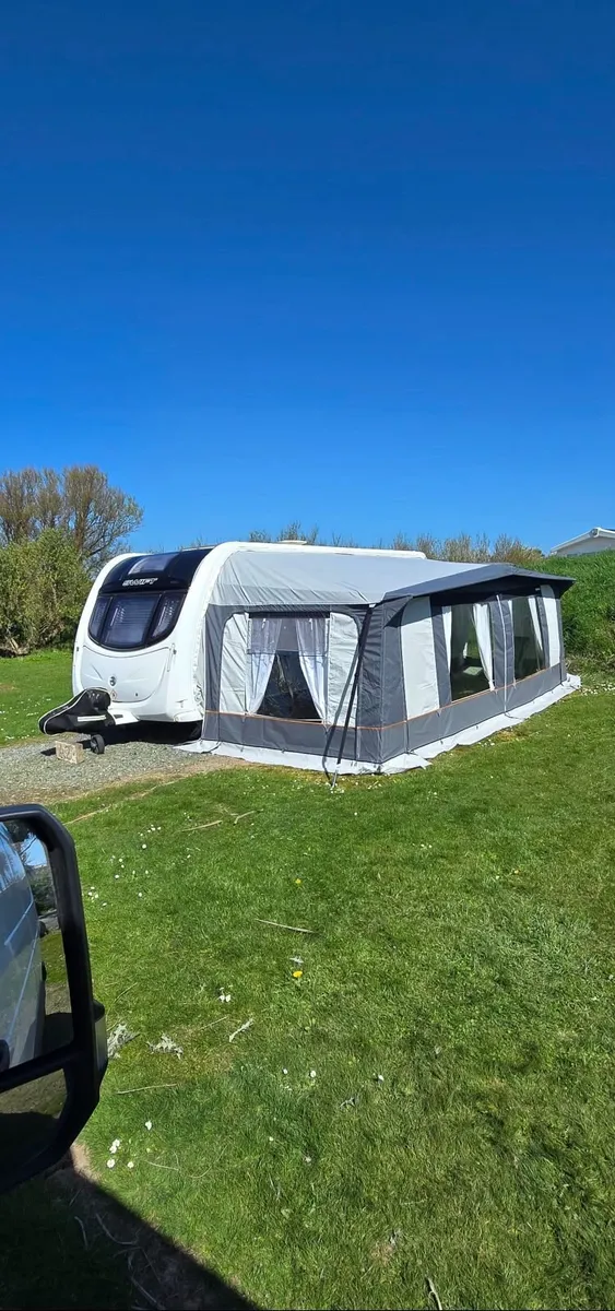 2012 SWIFT CONQUEROR 565 4BERTH - Image 2