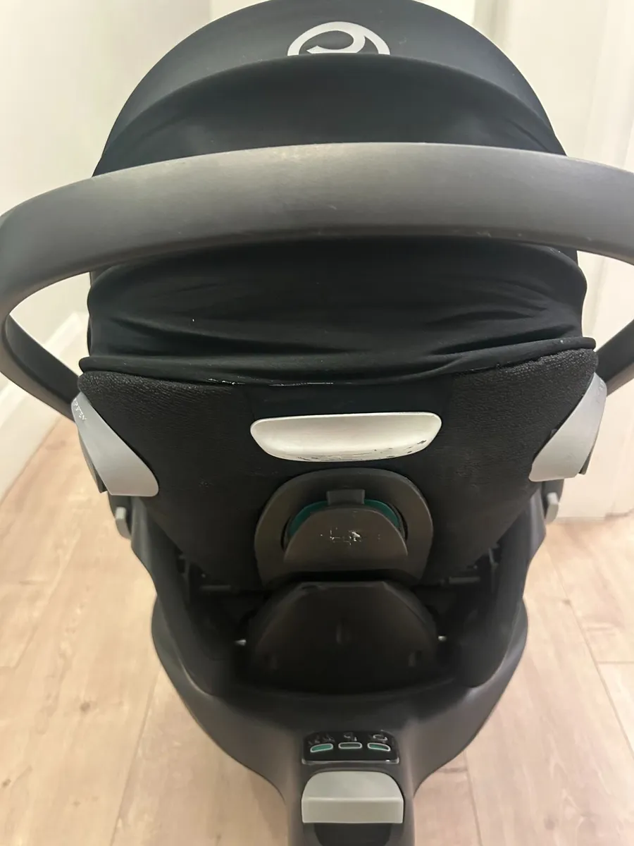 Cybex infant car seat - Image 2