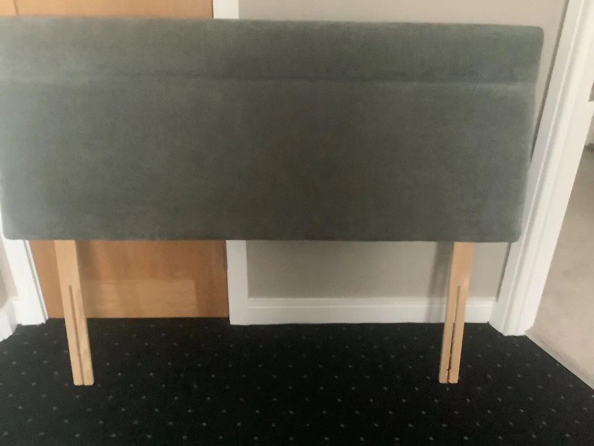 5ft grey headboard like new - Image 2