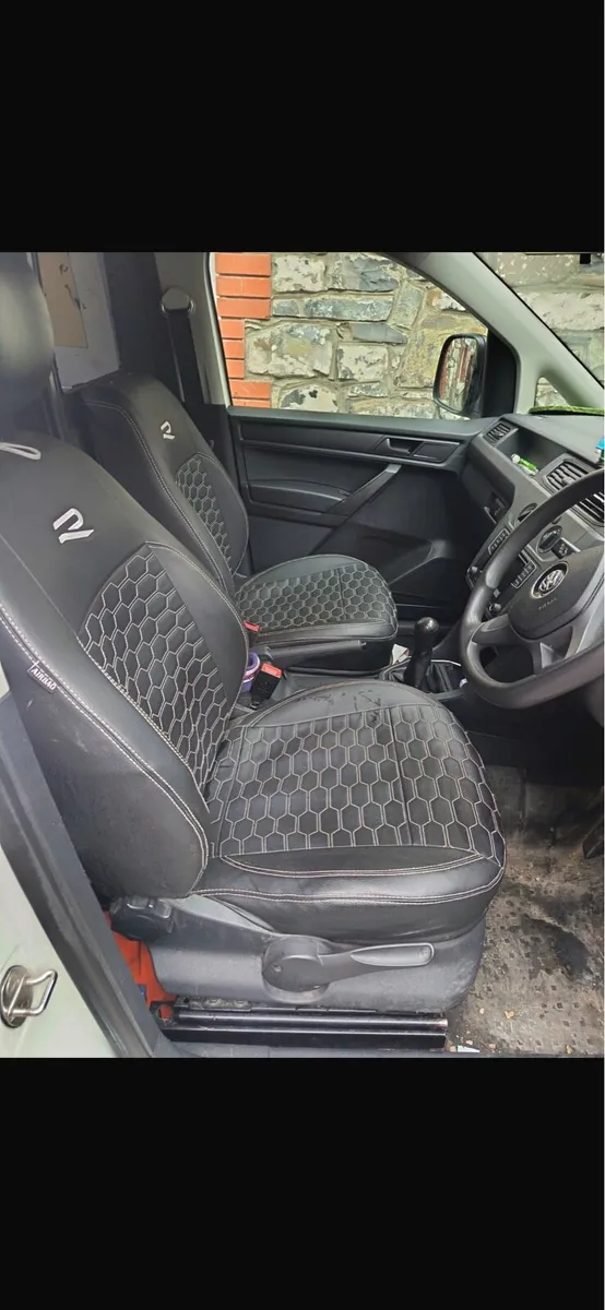 Volkswagen Caddy maxi 2l - Image 2