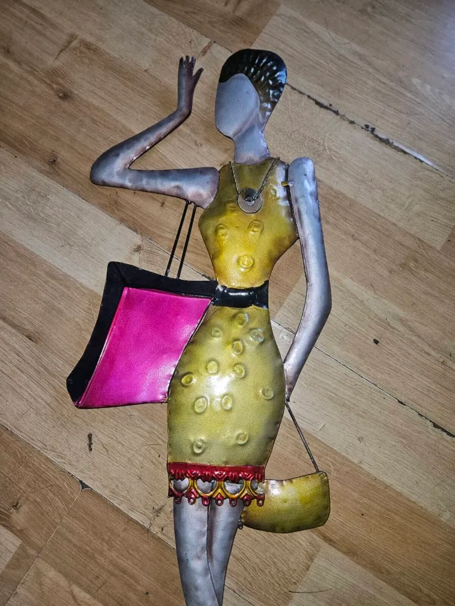 Metal Wall Hanging - Image 3