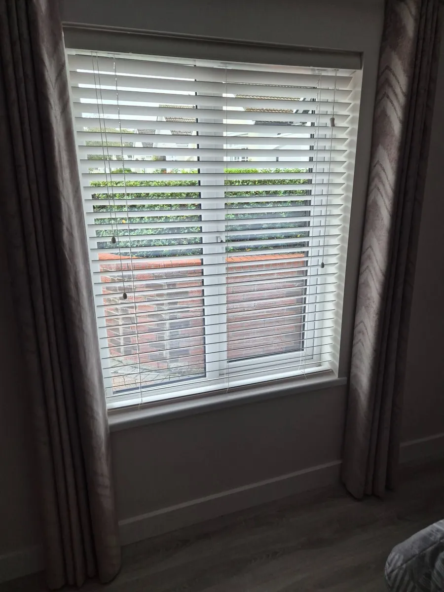 Venetian blinds - Image 1
