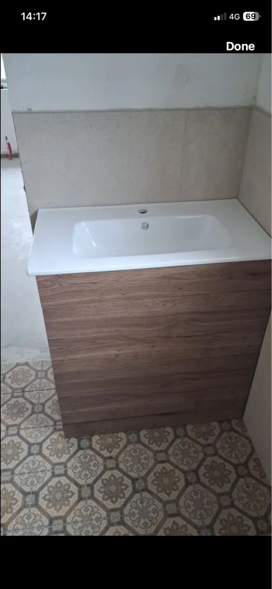 Bathroom  sink & unit - Image 1