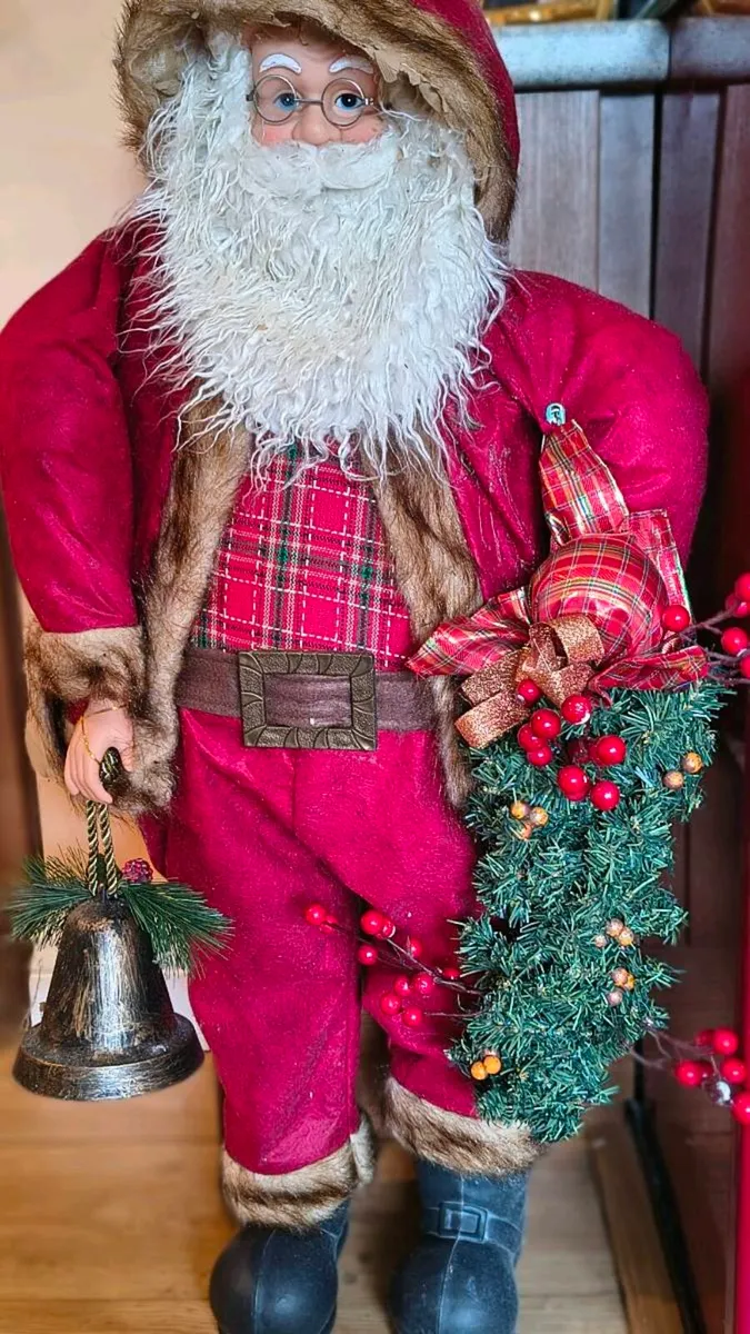 Sant Figure - 35 inches/90cm - Image 1