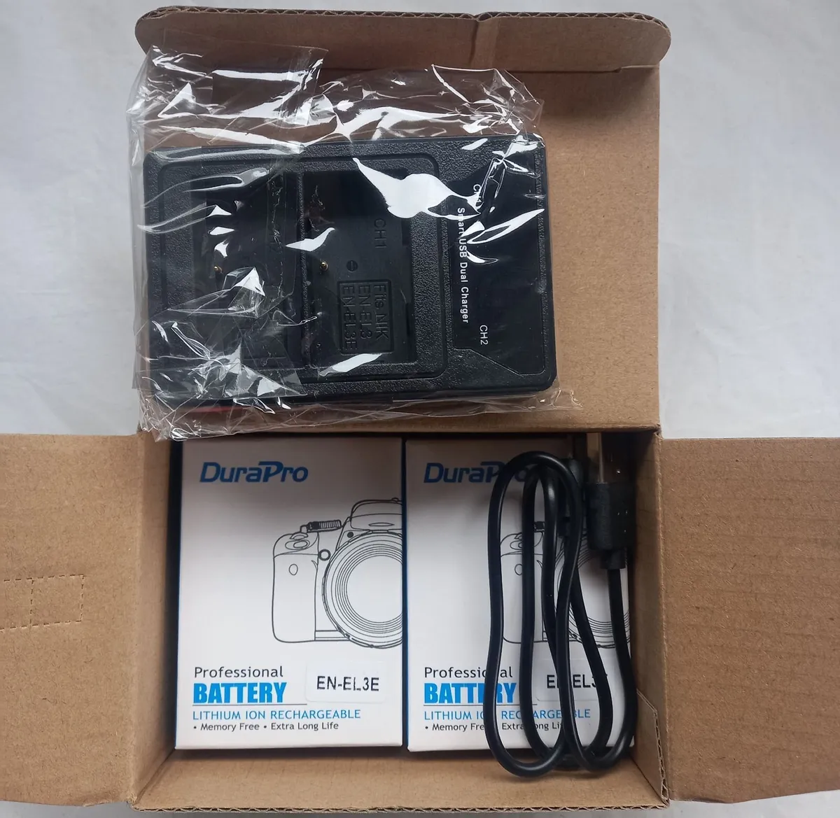 Nikon d80 charger ( New )