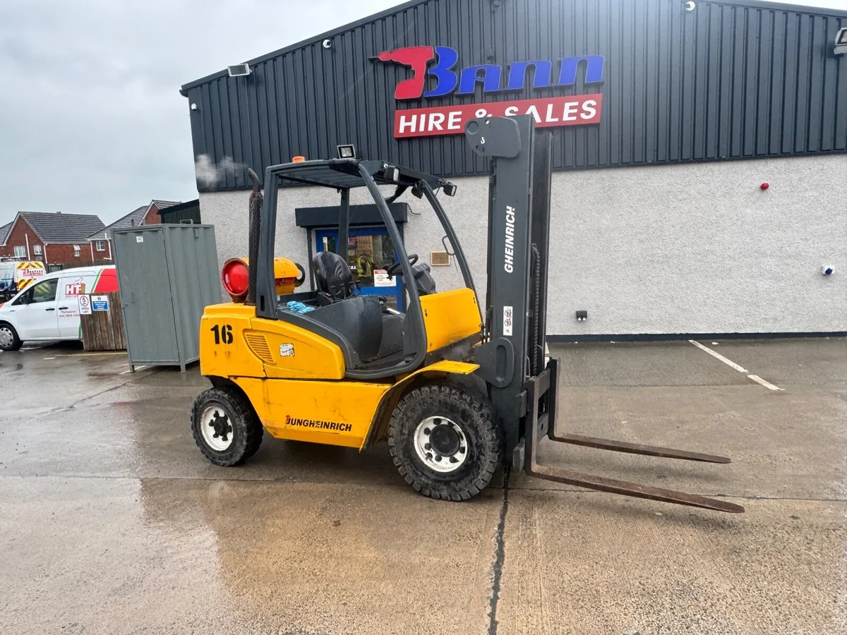 Jungheinrich 4 ton gas forklift - Image 1