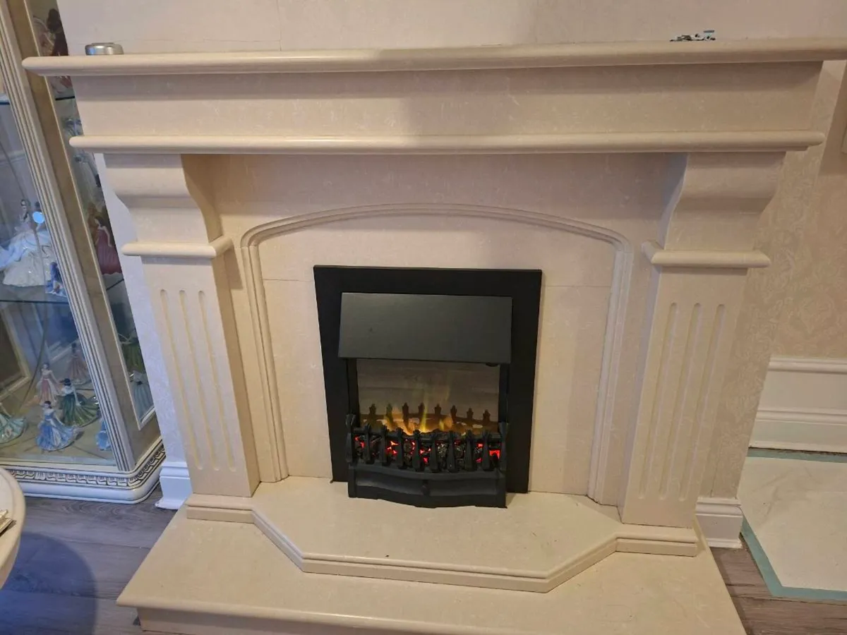 Sitting room items - Image 1