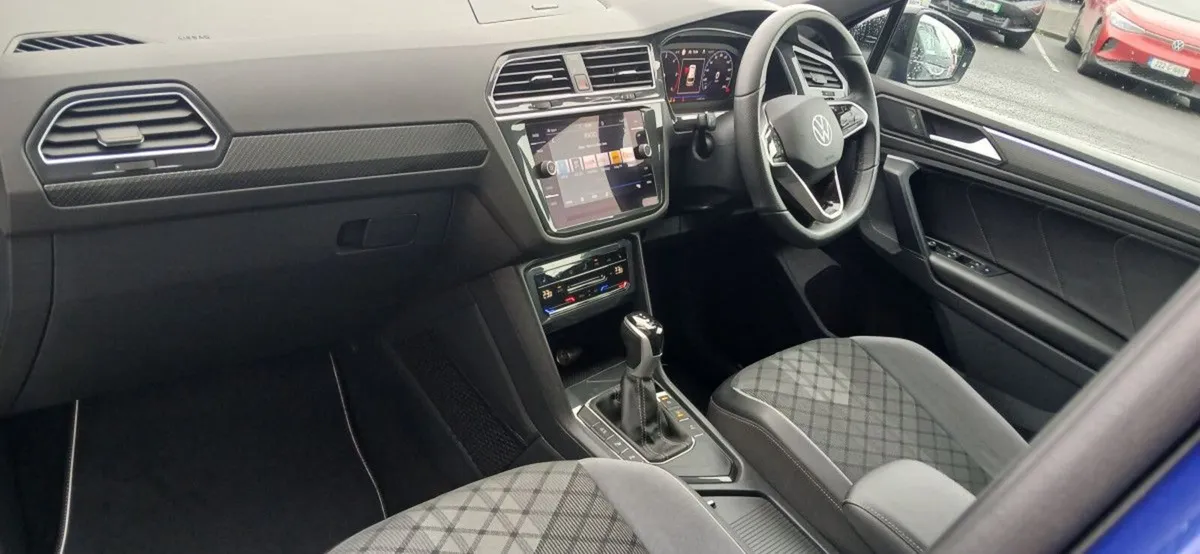 Volkswagen Tiguan R-LINE 2.0 TDI 150BHP **PRICE EX - Image 3