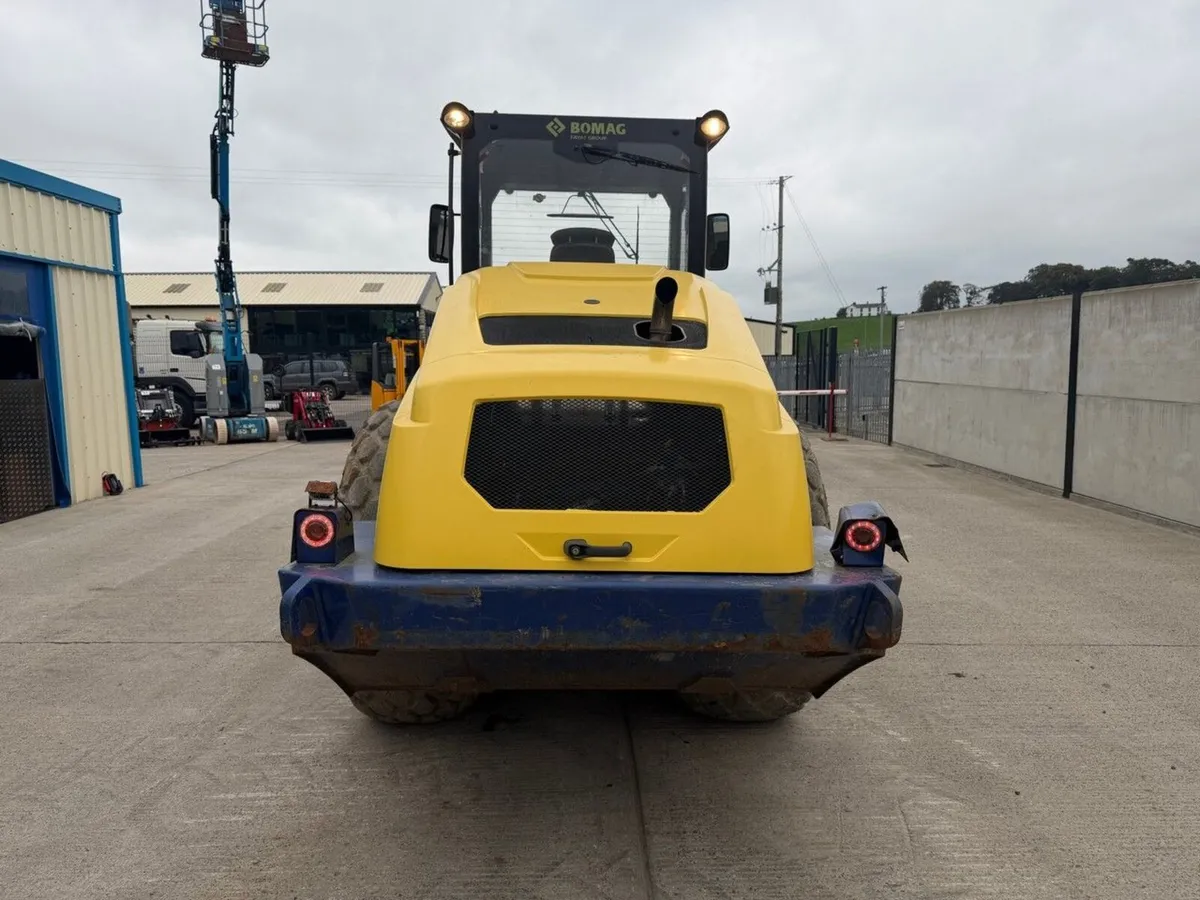 BOMAG BW213D-5 13 TON ROLLER - Image 4
