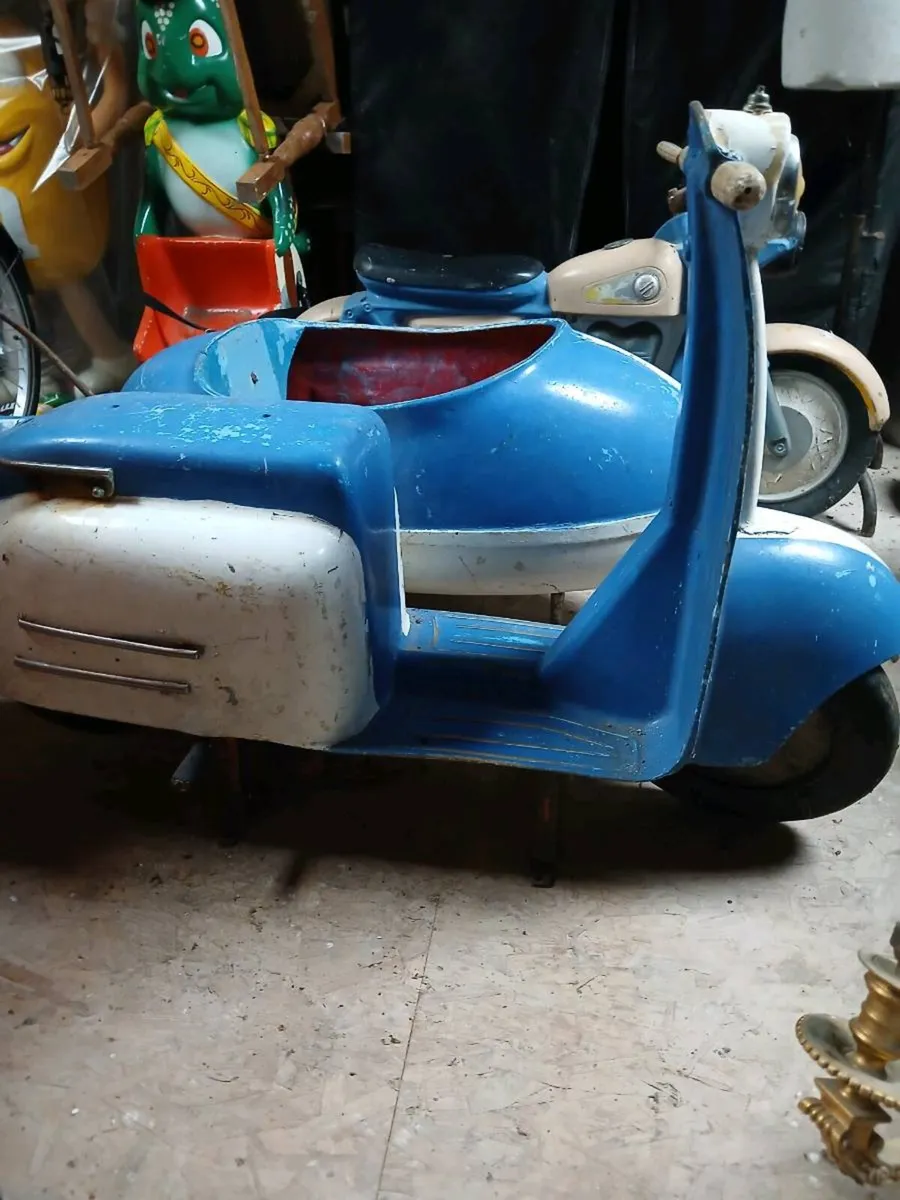 Vintage scooter& sidecar - Image 1