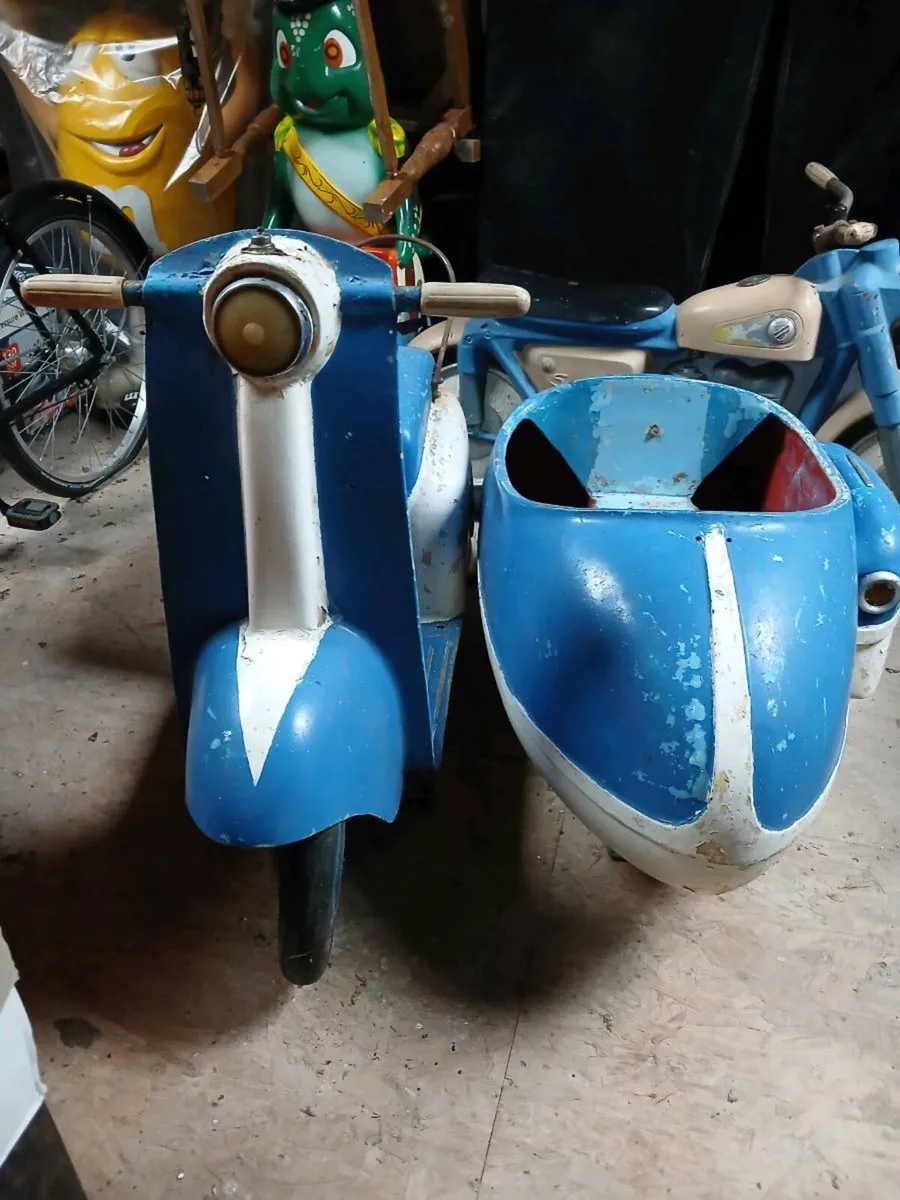 Vintage scooter& sidecar - Image 2
