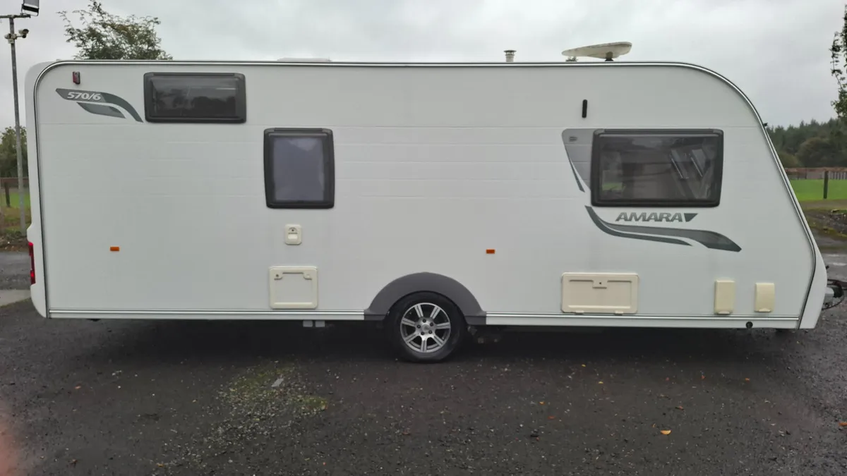Coachman Amara 6 Berth Caravan - Image 3
