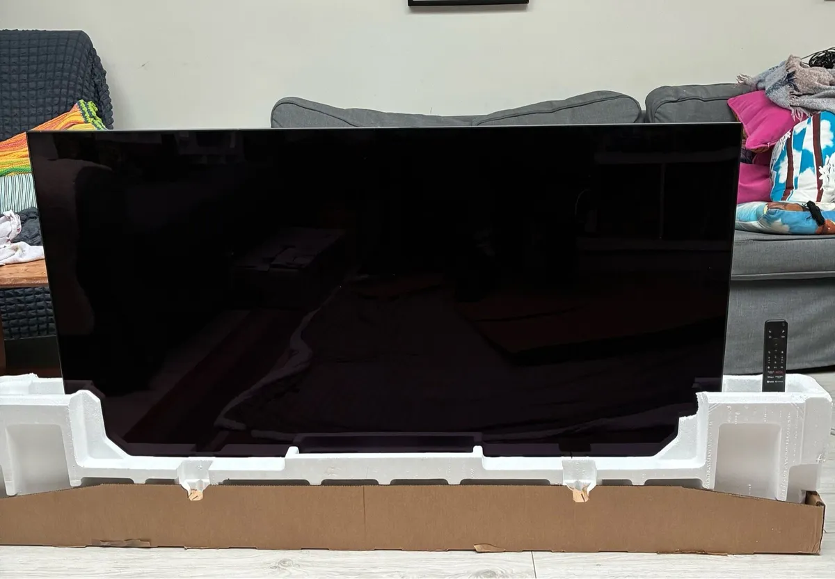 Sony 55” 4K OLED Smart TV with remote and box - Image 2