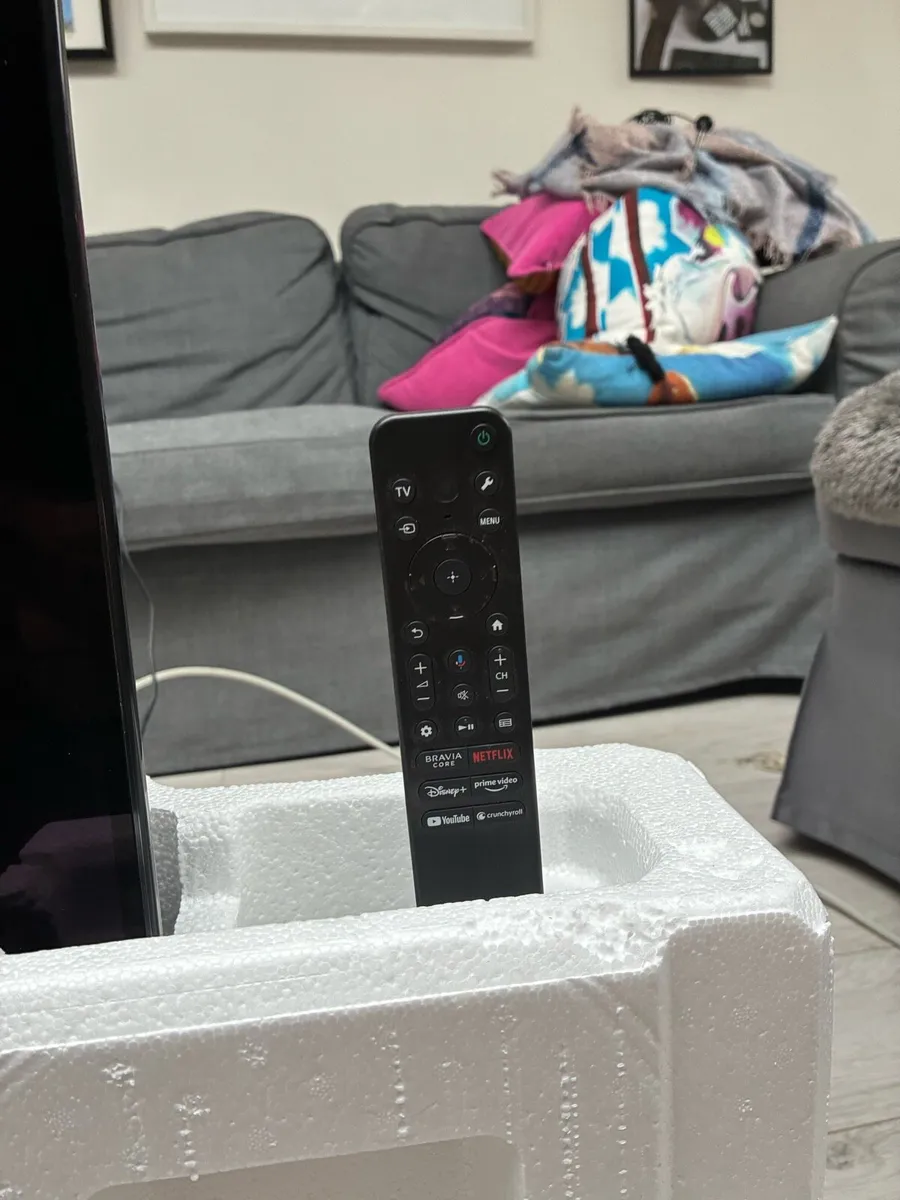 Sony 55” 4K OLED Smart TV with remote and box - Image 3