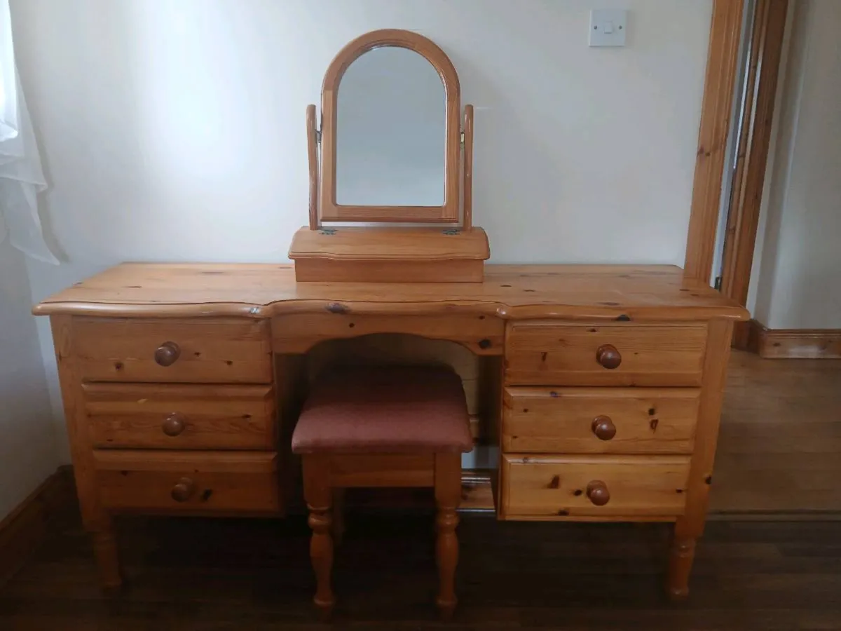 Dressing table set - Image 2