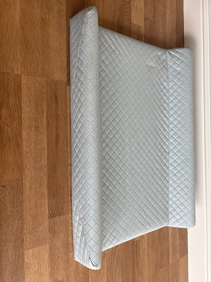Changing mat (hard back) - Image 2