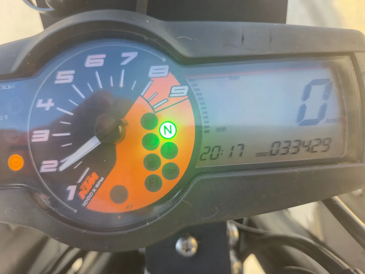 KTM 690 Enduro R 2015 - Image 4
