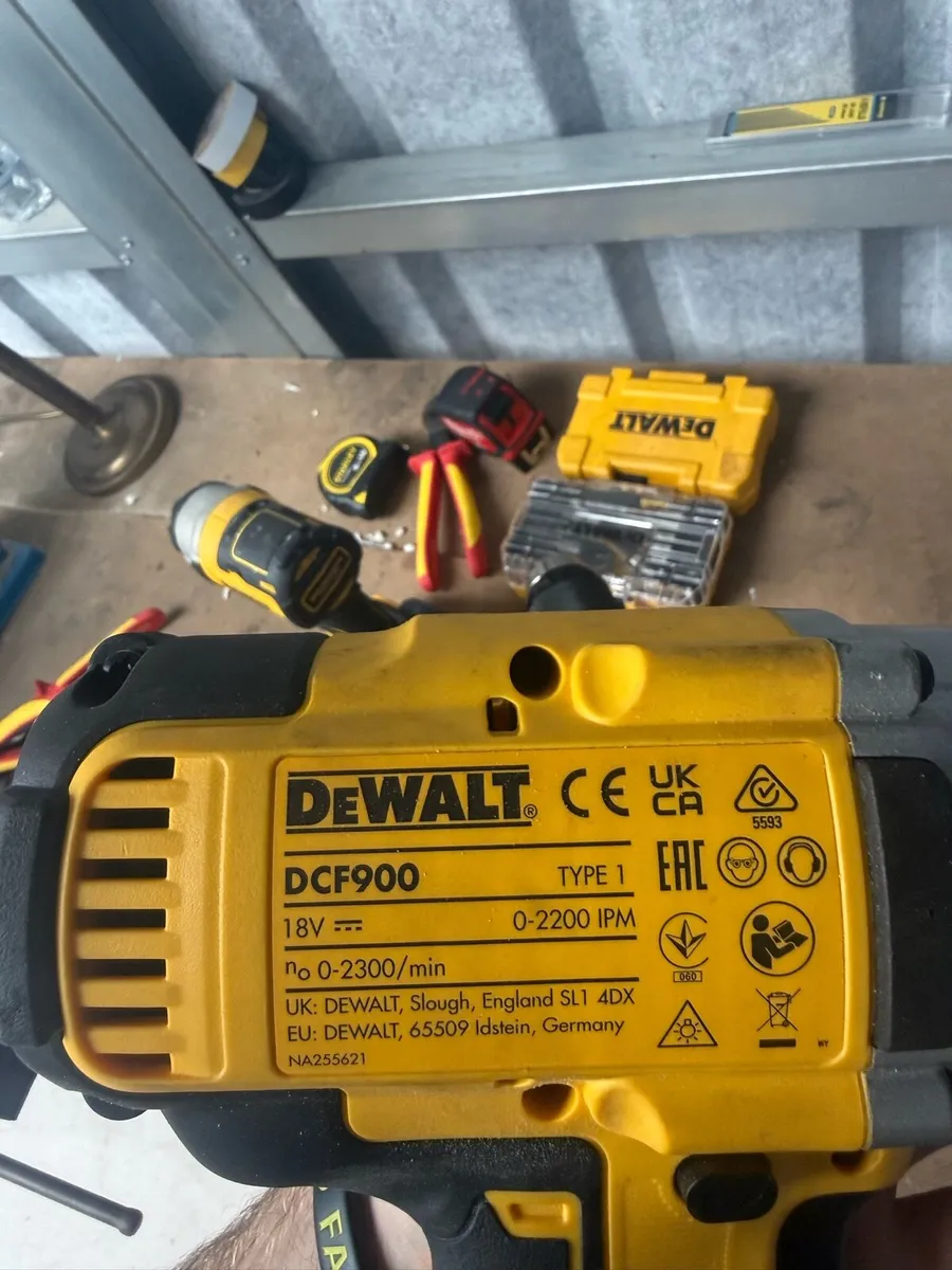 DeWalt DCF900N-XJ 18V Li-Ion XR 1/2” Hog ring - Image 2