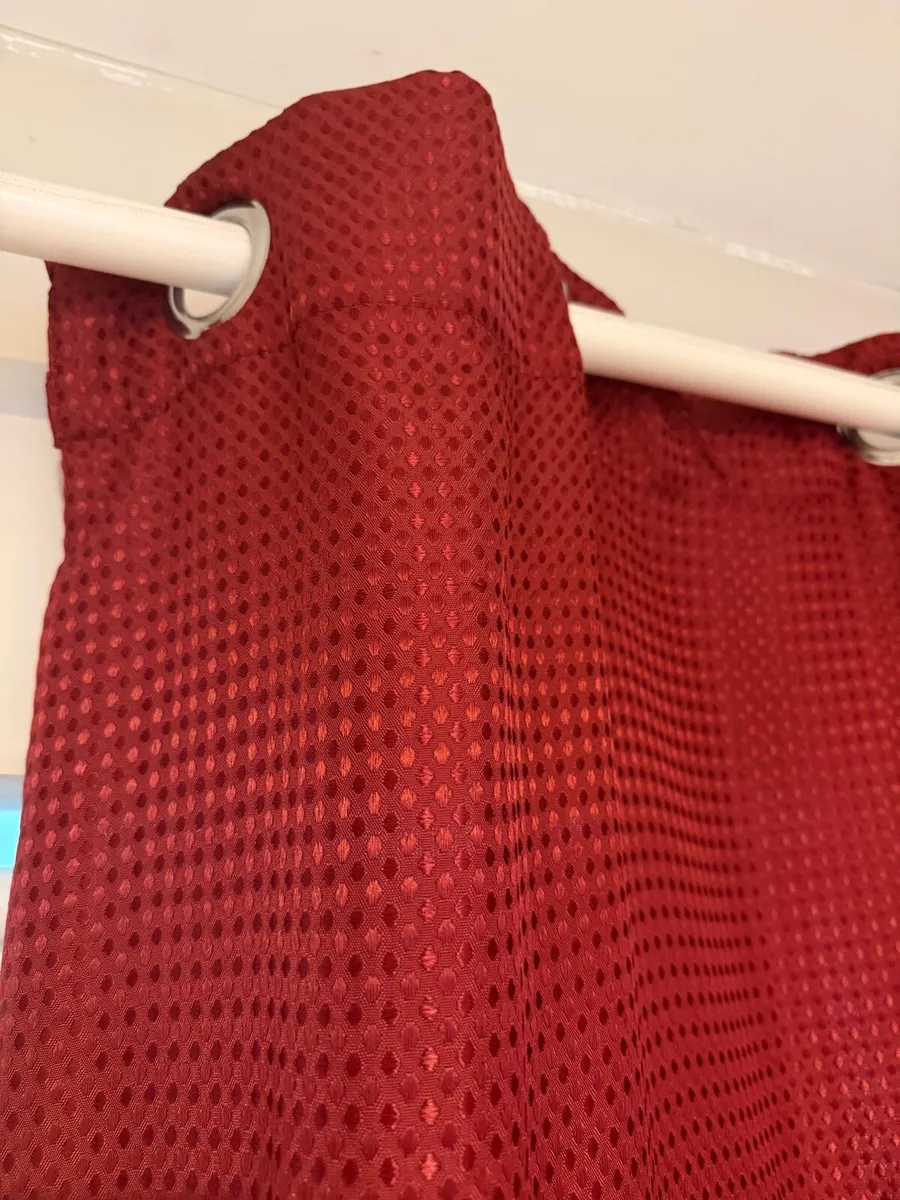 Curtains - Image 2