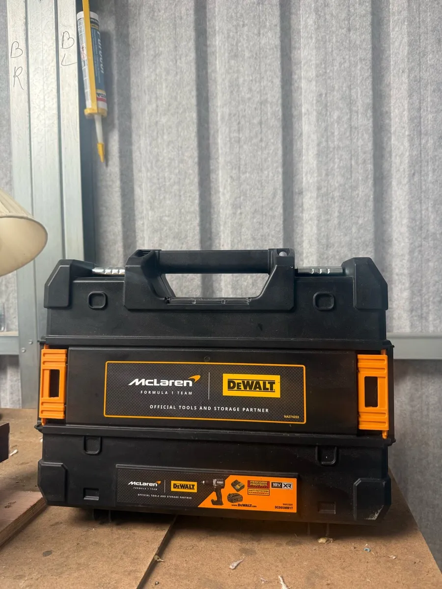 DeWalt X McLaren F1 18V XR brushless combi kit - Image 2