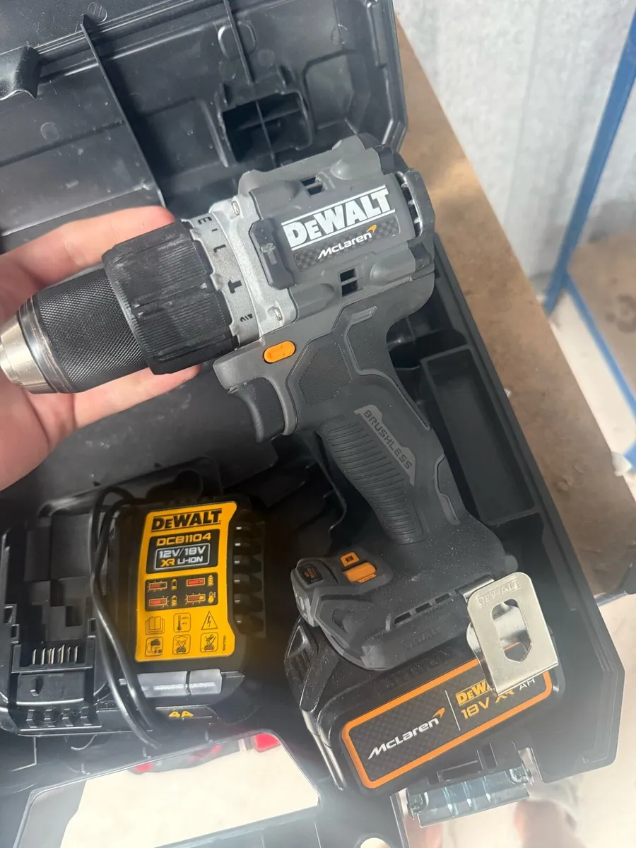 DeWalt X McLaren F1 18V XR brushless combi kit - Image 3