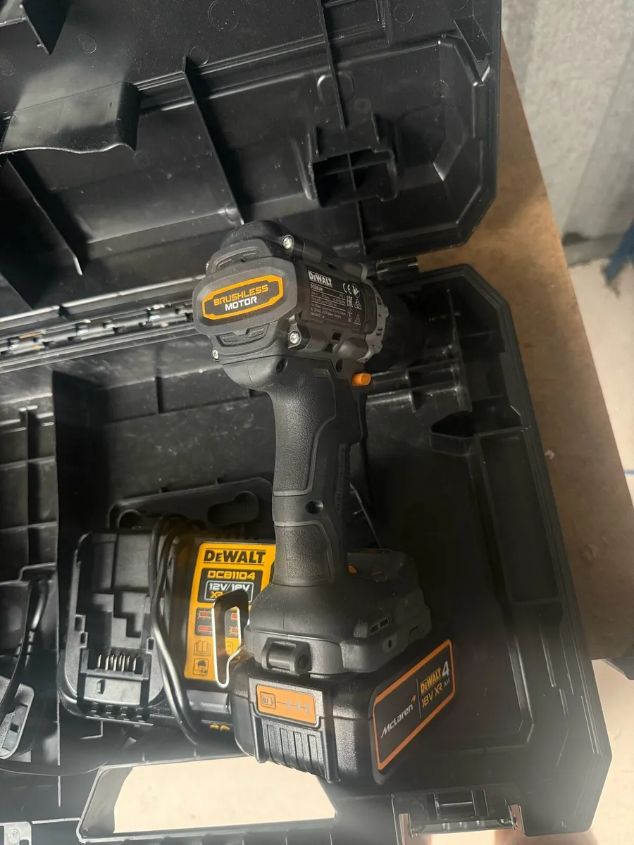 DeWalt X McLaren F1 18V XR brushless combi kit - Image 4