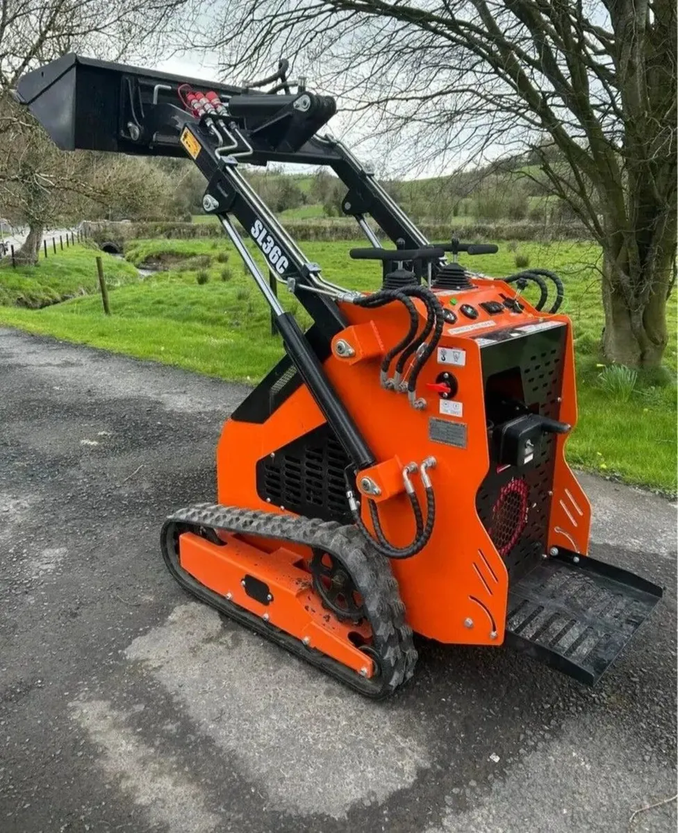 SD LOOL TRACKED DIESEL SKIDSTEER - Image 4