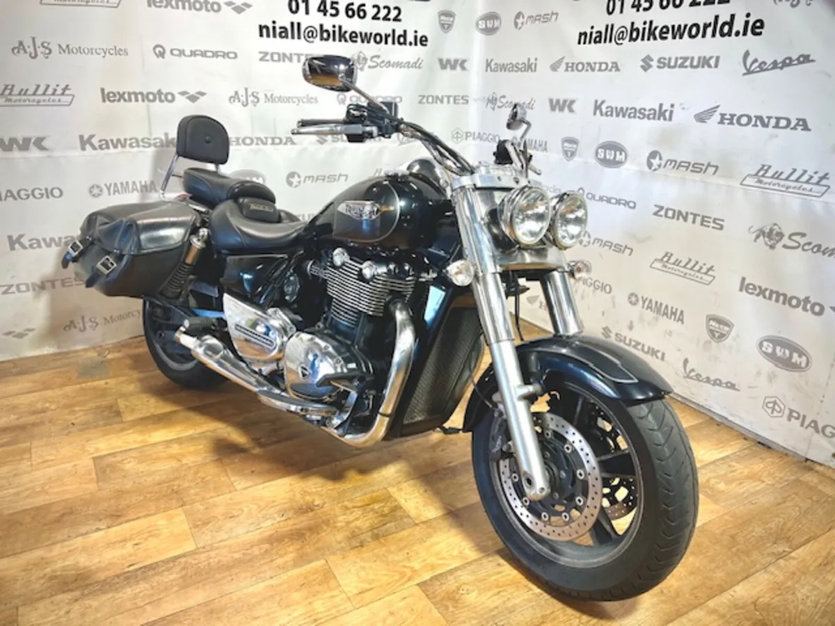 PRE-OWNED Triumph Thunderbird 2014 - Image 2