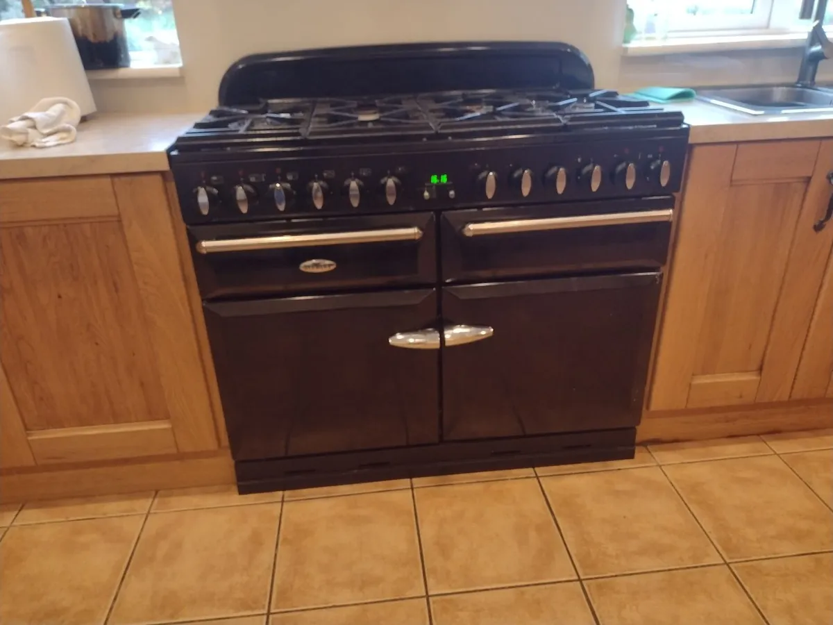 Gas electric cooker - Image 1