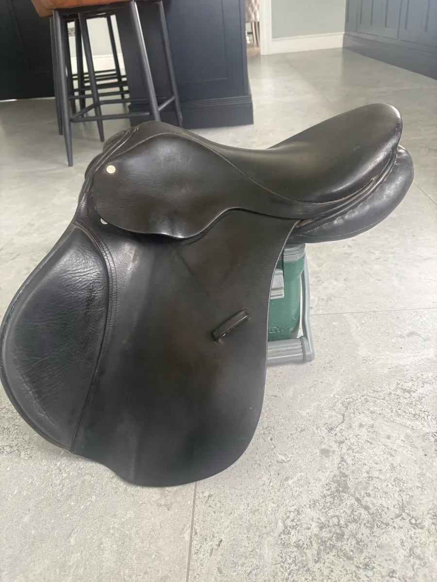 Saddle - Image 1