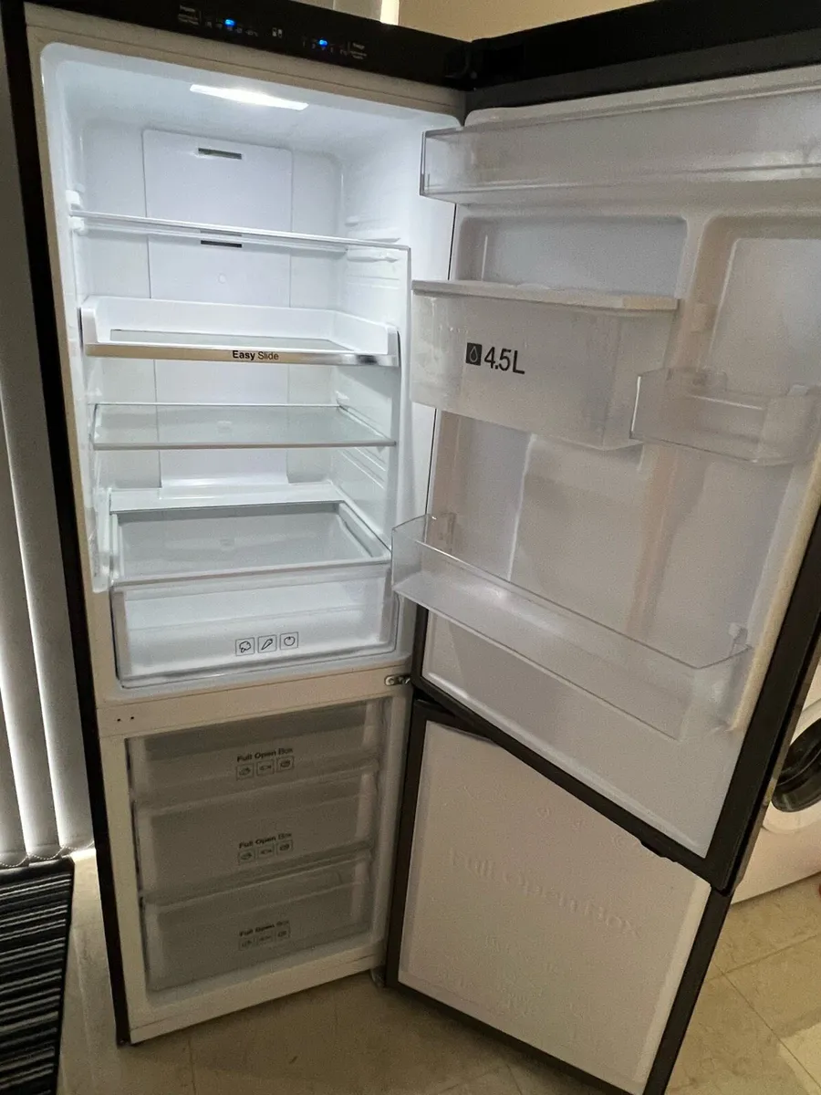Fridge freezer - Image 4