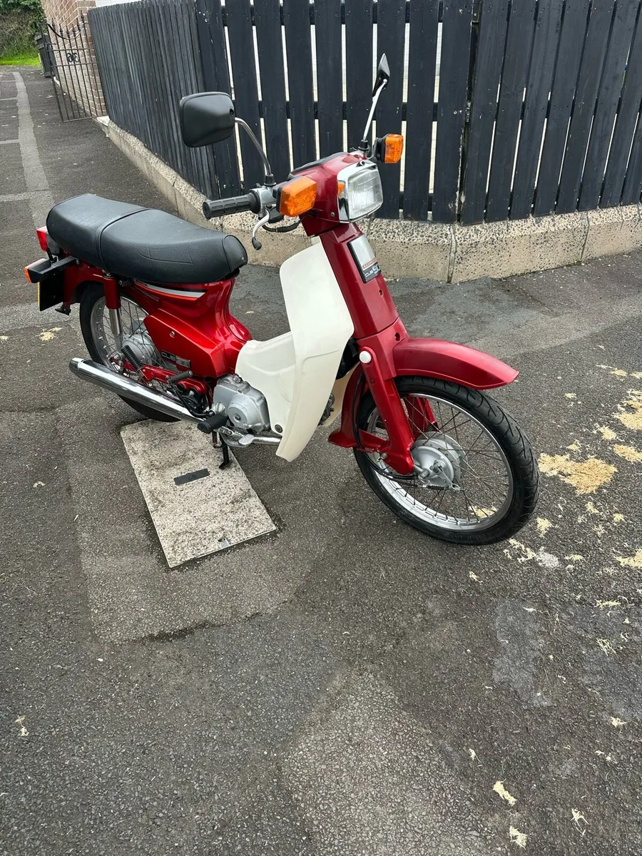 1990 Honda C90 Cub - Image 2