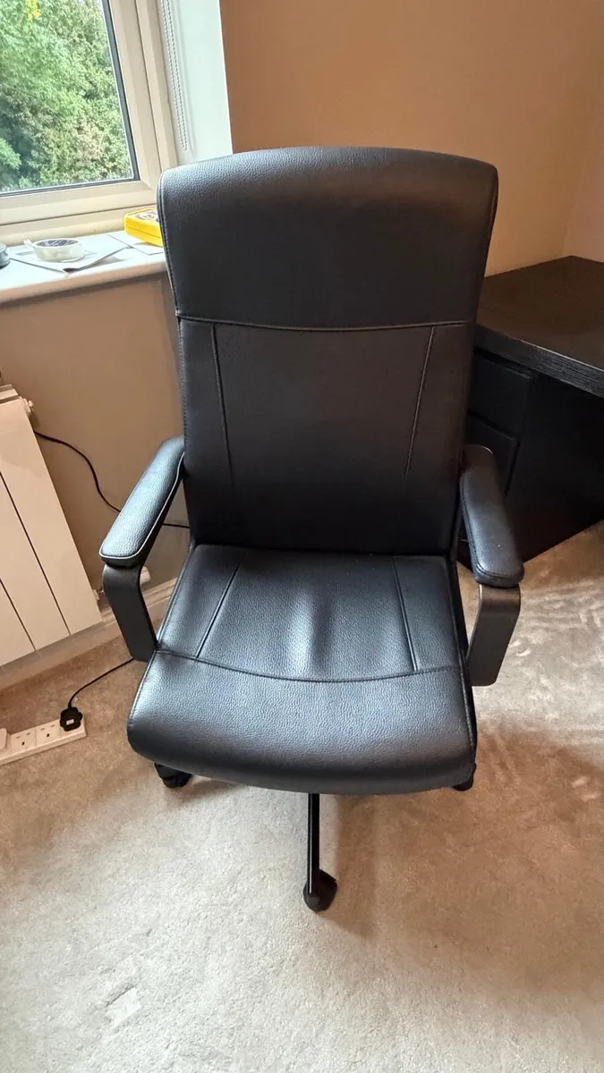 Desk and chair - Image 2