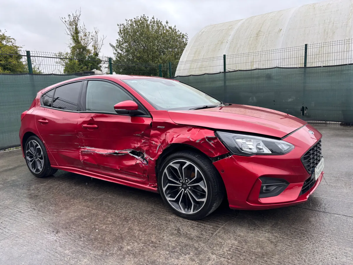 211 Ford Focus  ST -Line - Image 4
