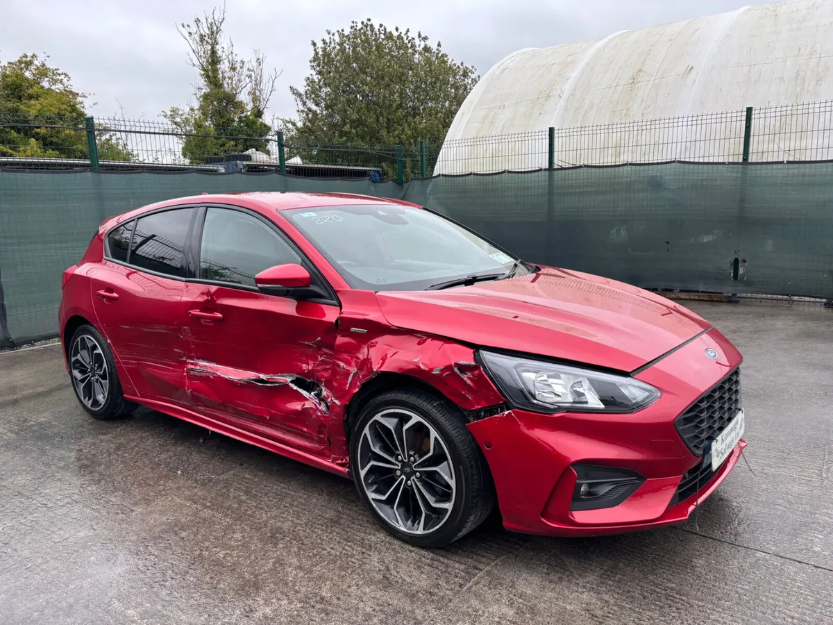 211 Ford Focus  ST -Line - Image 3