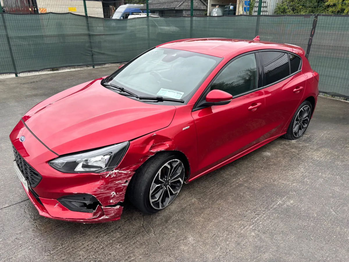 211 Ford Focus  ST -Line - Image 2