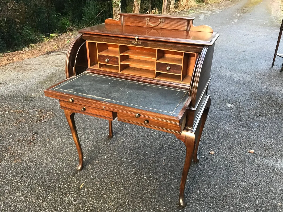 Antique bureau - Image 2