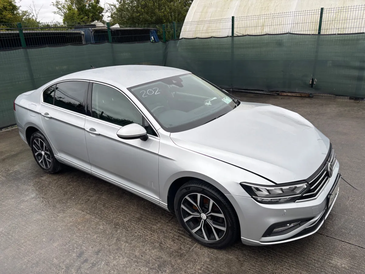 201 Volkswagen Passat 2.0 Tdi - Image 1