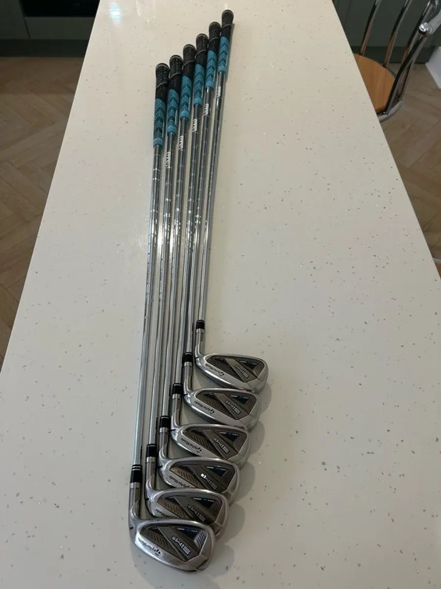 Taylormade SIM2 Max Irons 5-PW - KBS Max MT85 R flex shafts - Excellent Condition - Image 2