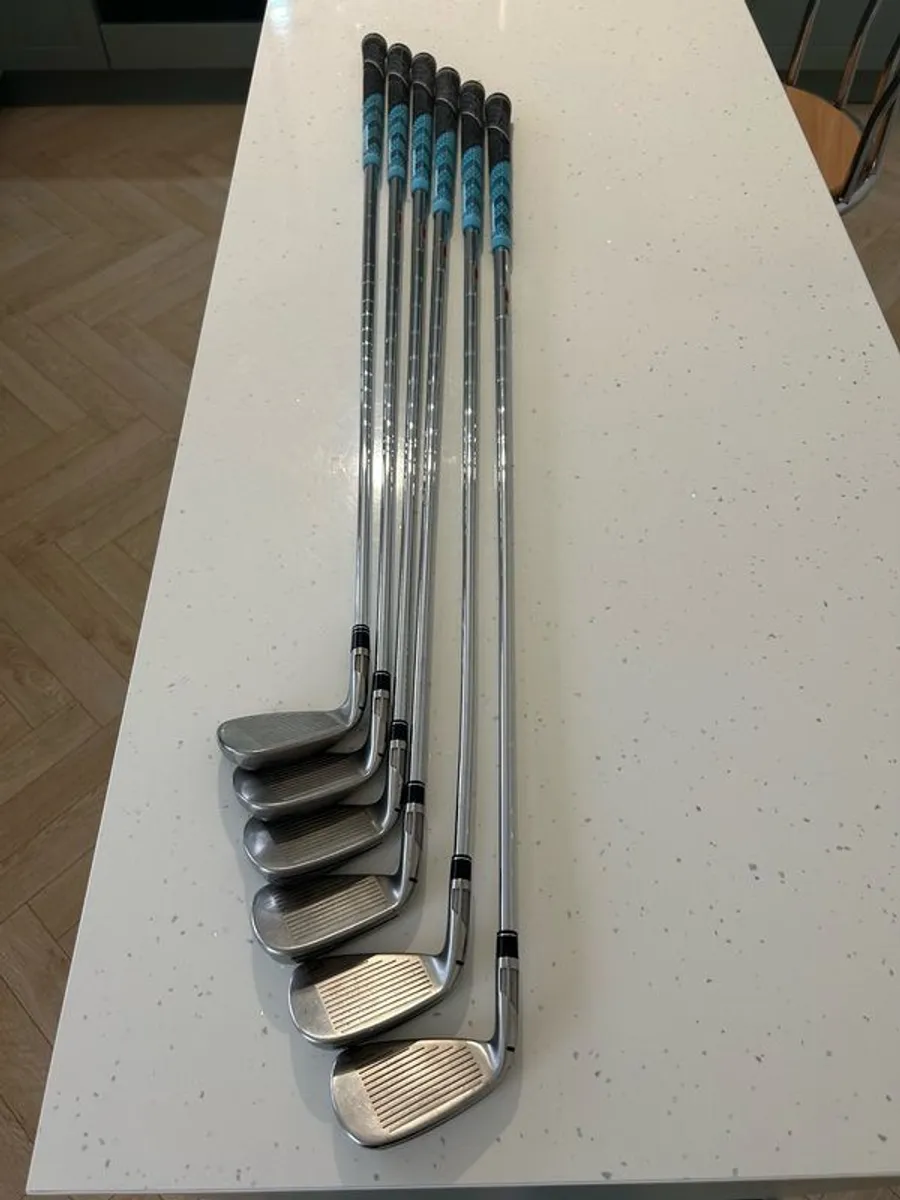 Taylormade SIM2 Max Irons 5-PW - KBS Max MT85 R flex shafts - Excellent Condition - Image 3