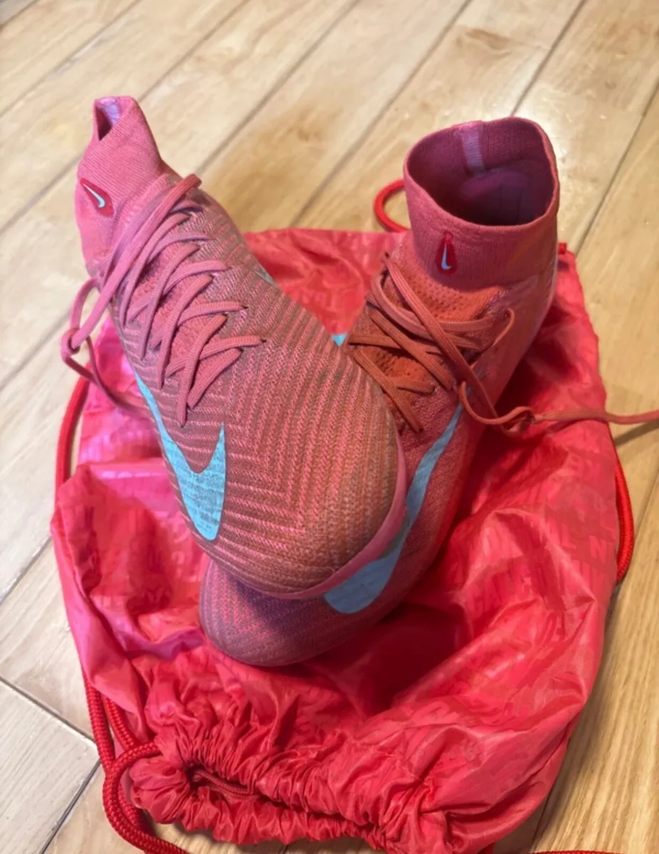 Nike Mercurial Superfly elite with bag - Image 1