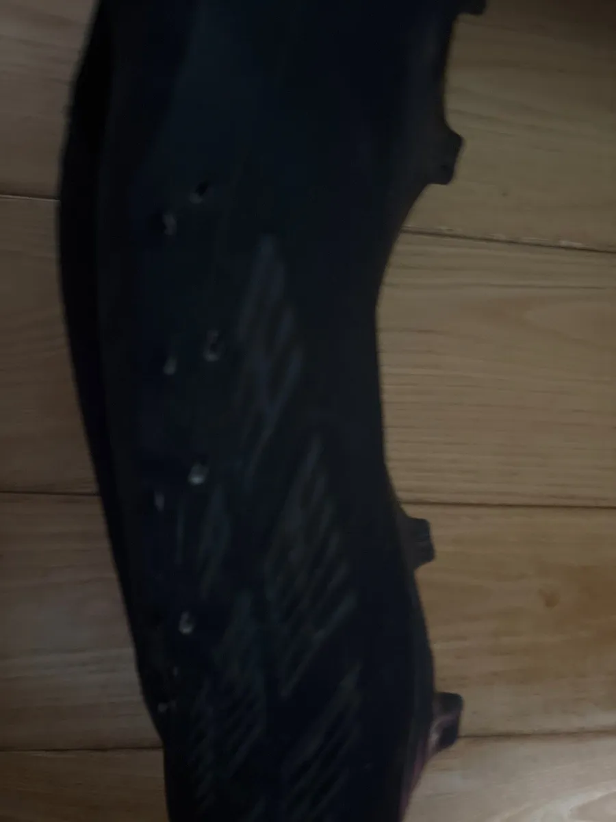 Adidas Predator Pros - Image 2