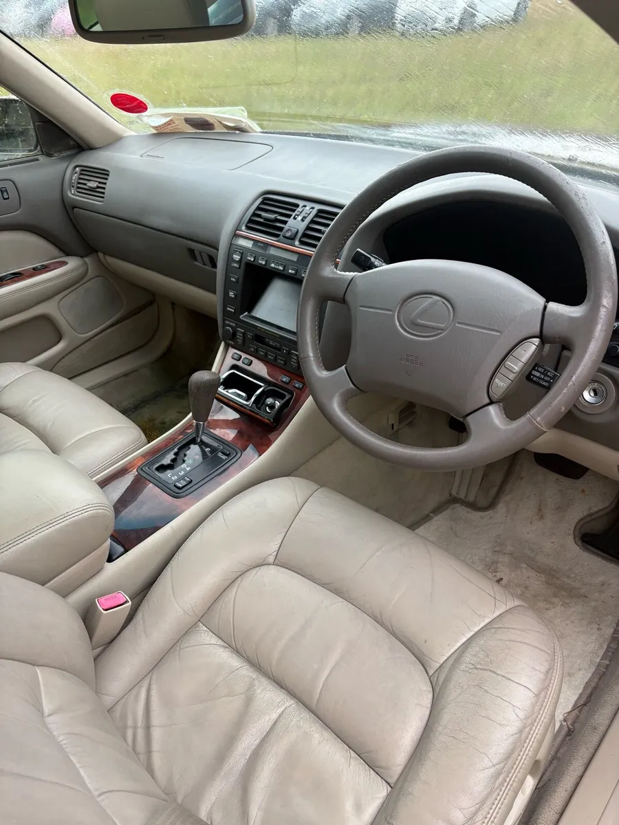 Lexus Ls 400 - Image 4