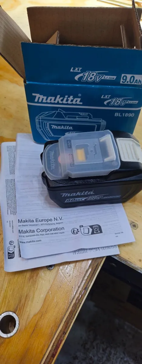 Genuine Makita 9ah battery - Image 1